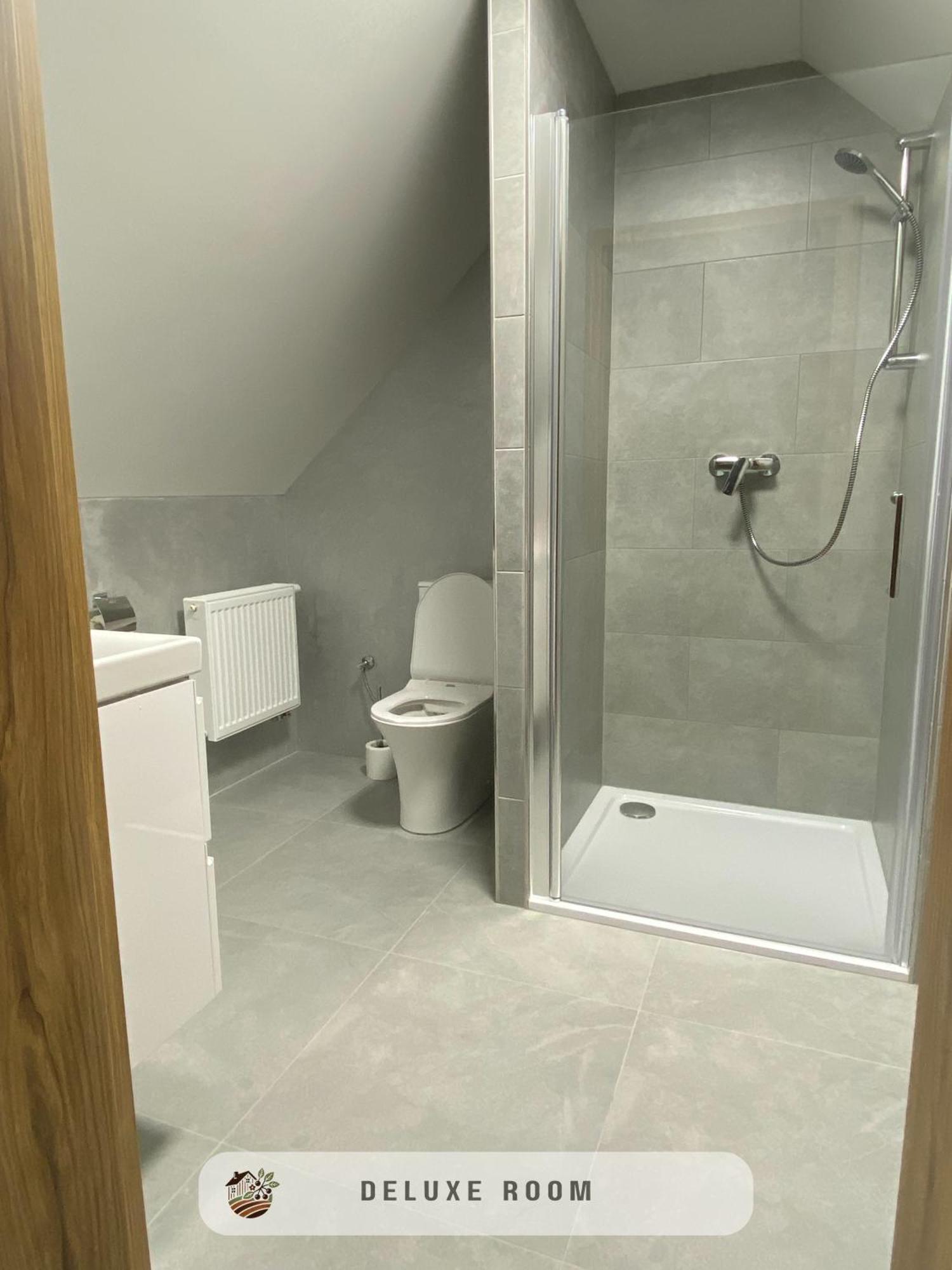 Apartmanovy Dom Visnove Exteriér fotografie