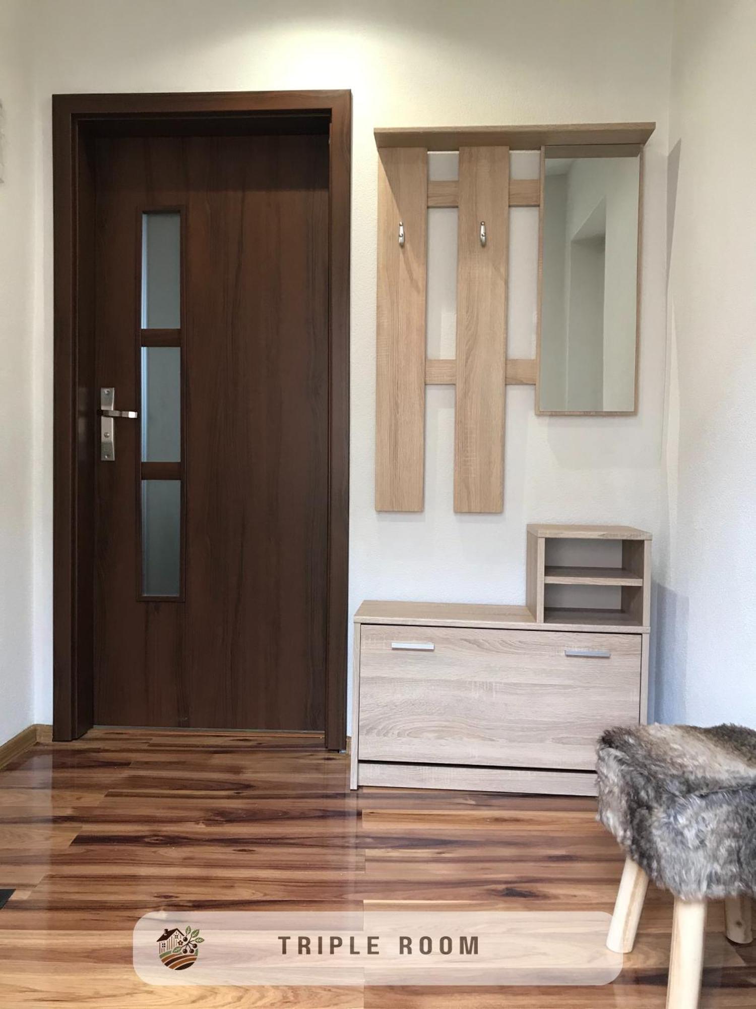 Apartmanovy Dom Visnove Exteriér fotografie
