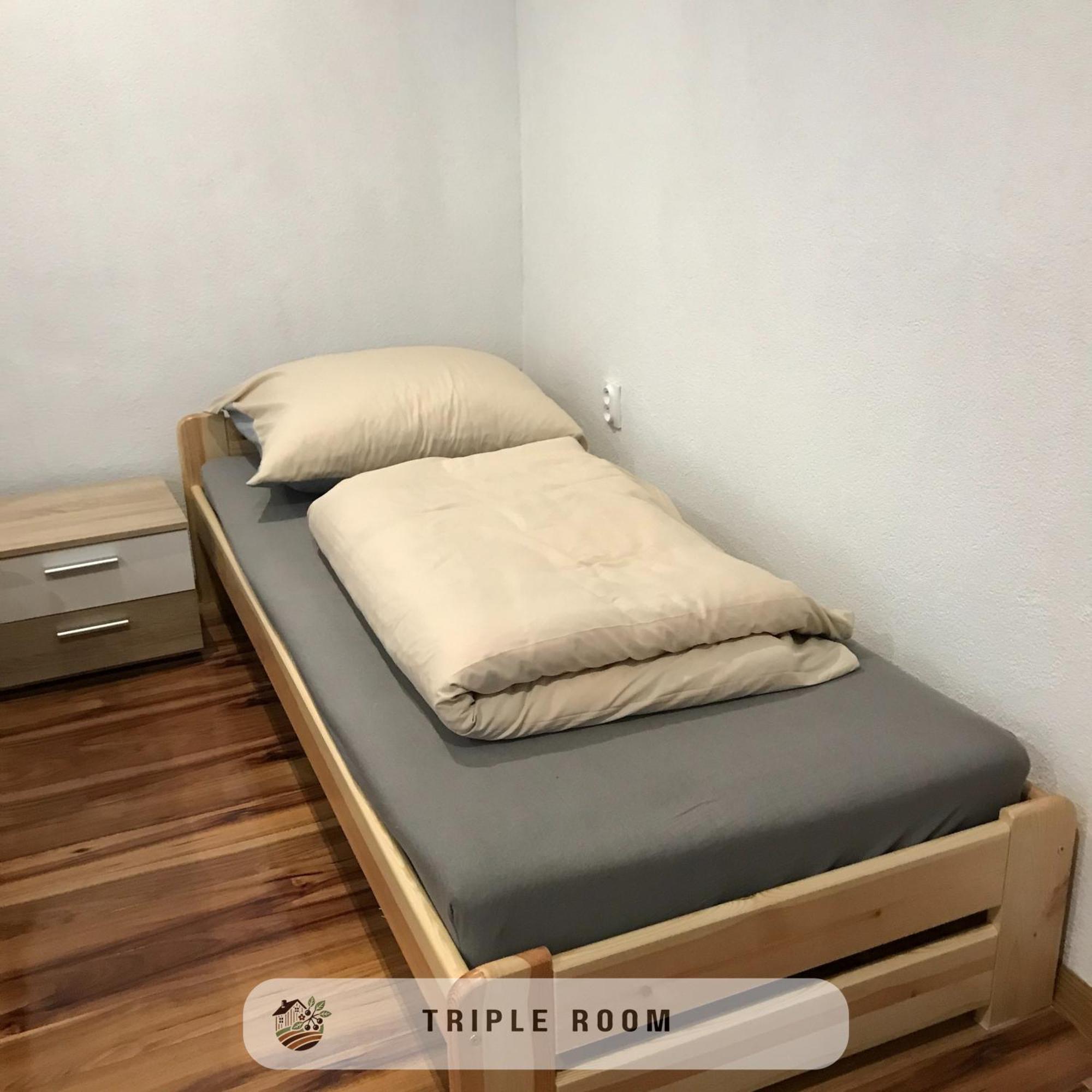 Apartmanovy Dom Visnove Exteriér fotografie